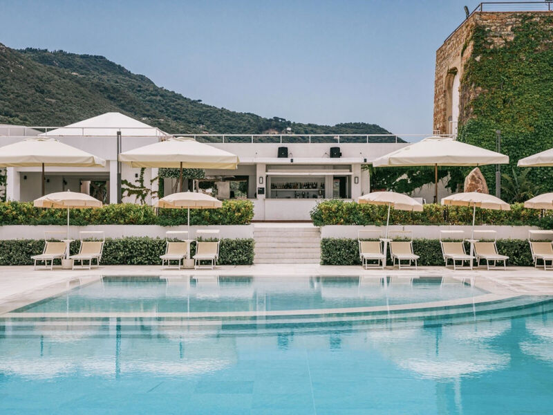Mangia'S Polina Resort
