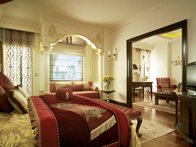 Mardan Palace