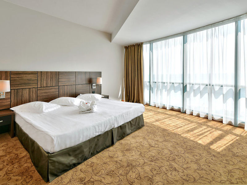 Marina Grand Beach Hotel