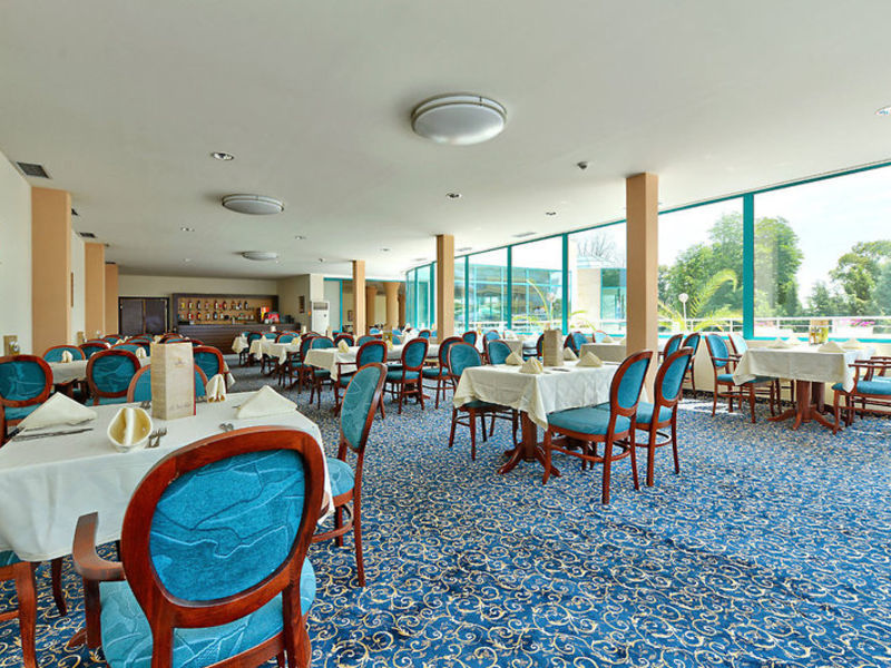 Marina Grand Beach Hotel