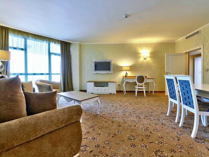 Marina Grand Beach Hotel