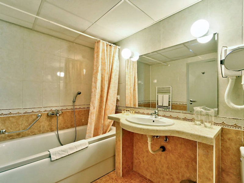 Marina Grand Beach Hotel