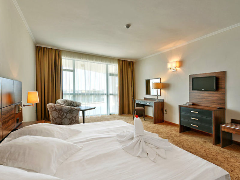 Marina Grand Beach