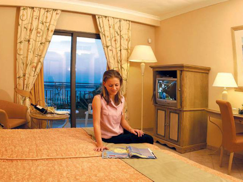 Maritim Antonine Hotel & Spa