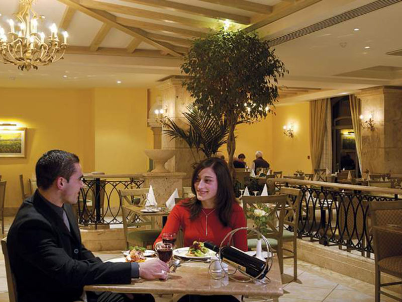 Maritim Antonine Hotel & Spa