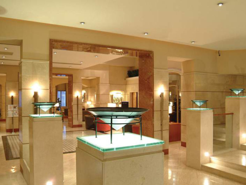 Maritim Antonine Hotel & Spa