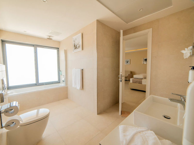 Maritim Antonine Hotel & Spa