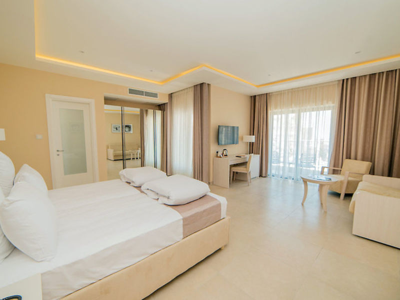 Maritim Antonine Hotel & Spa