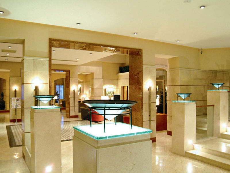 Maritim Antonine Hotel & Spa