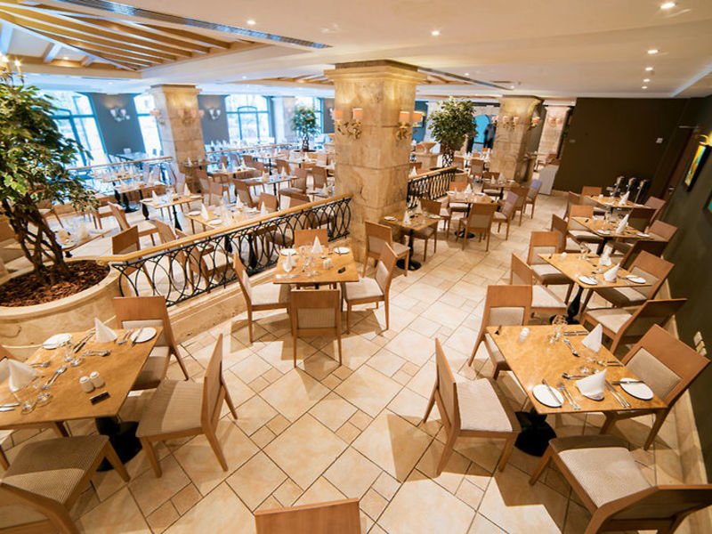 Maritim Antonine Hotel & Spa