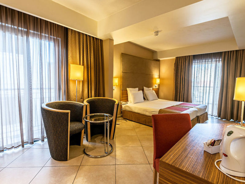 Maritim Antonine Hotel & Spa