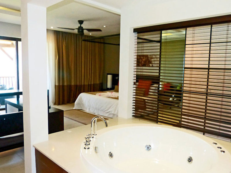 Maritim Crystals Beach Resort