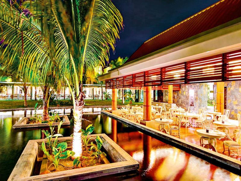Maritim Crystals Beach Resort