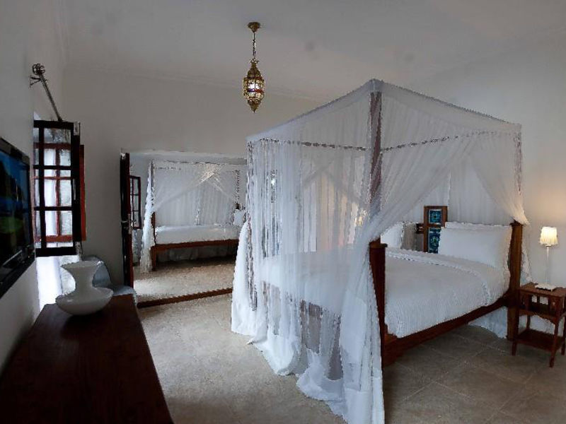 Maru Maru Hotel