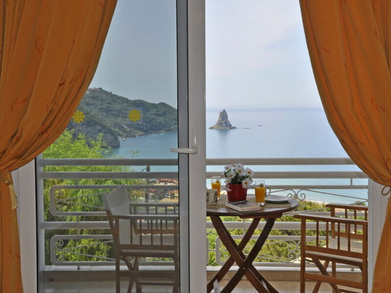 Mazis Apartments