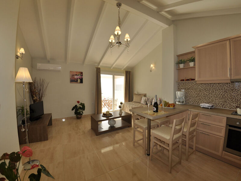 Mazis Apartments