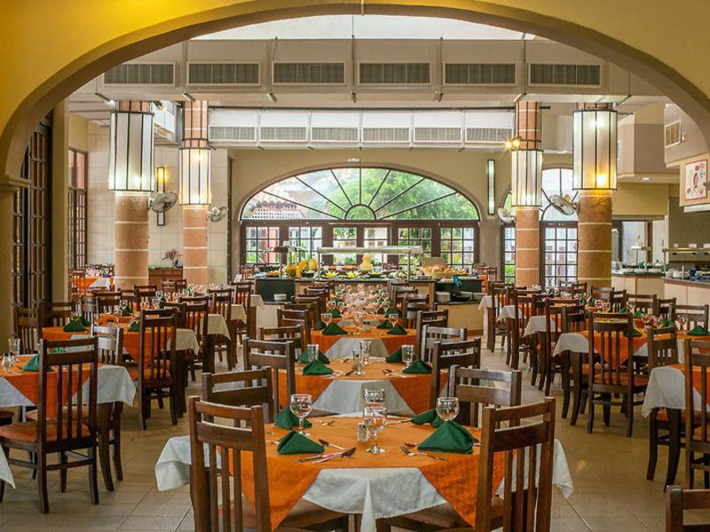 Mercure Hotel Cuatro Palm