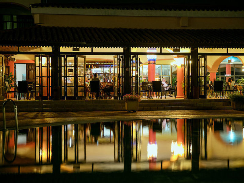 Mercure Hotel Cuatro Palm