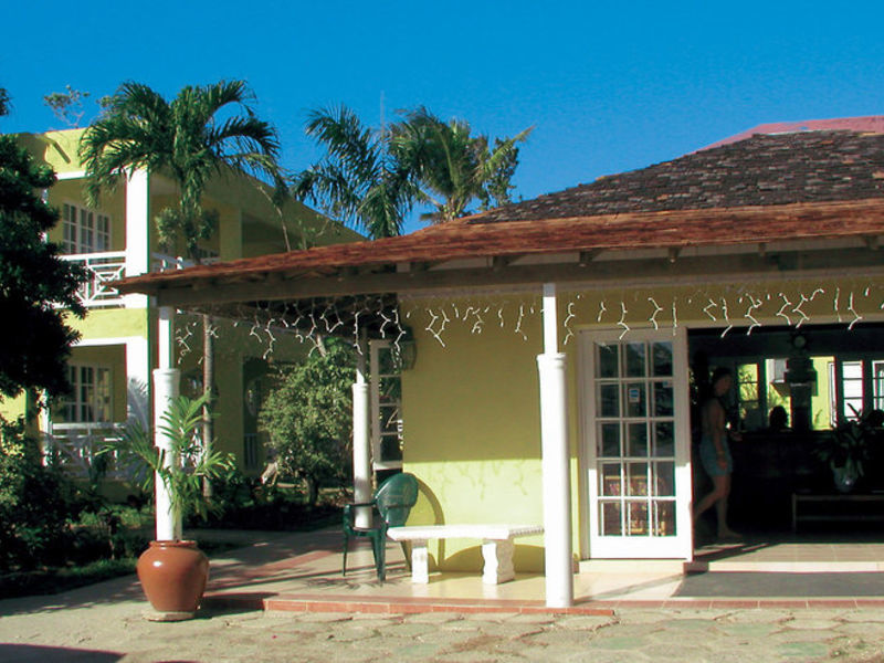 Merril's II Beach Resort