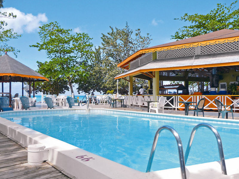 Merril's II Beach Resort