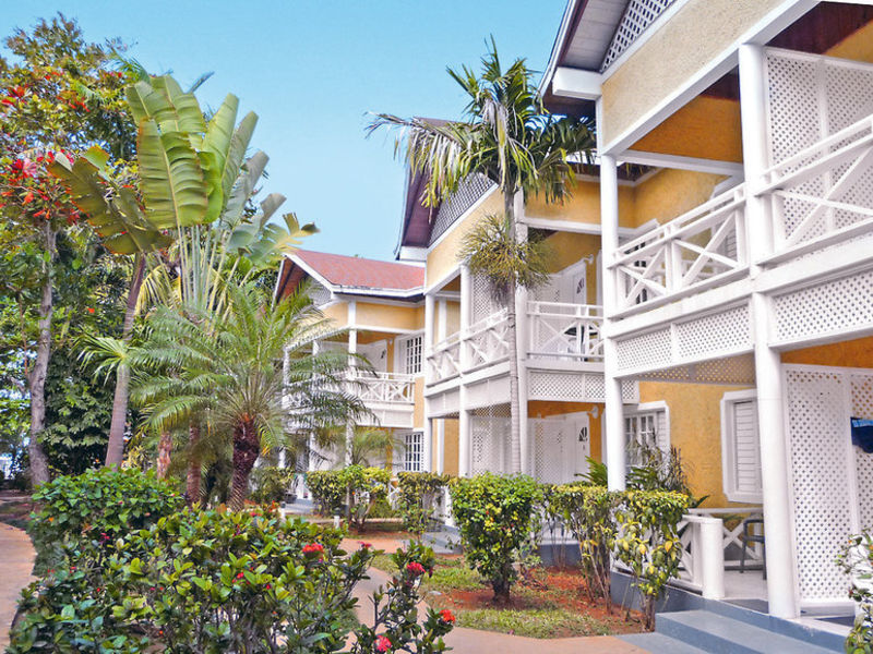 Merril's II Beach Resort