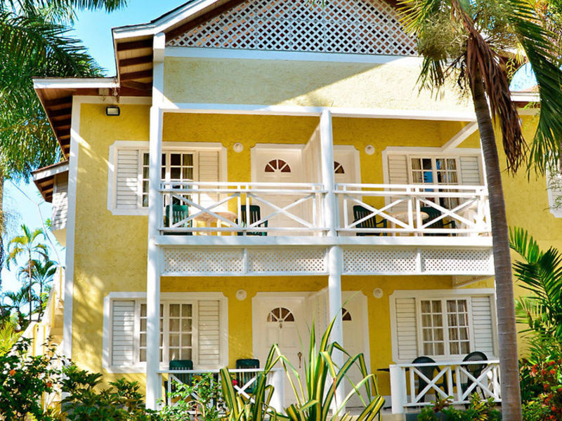 Merril's II Beach Resort