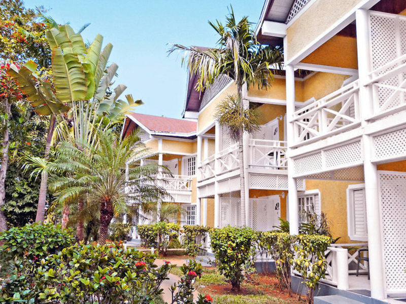 Merril's II Beach Resort