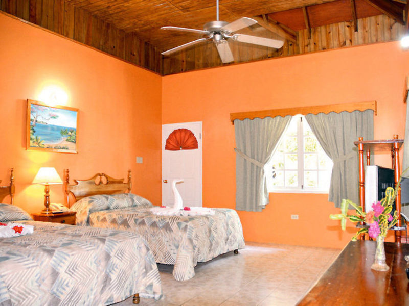 Merril's II Beach Resort