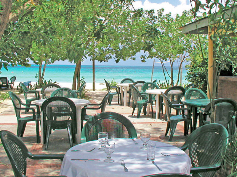 Merril's II Beach Resort