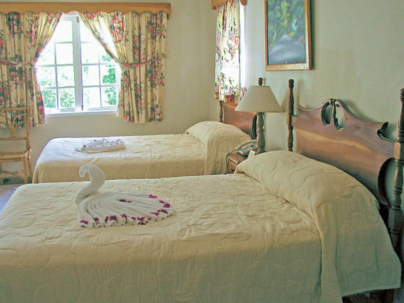 Merril's II Beach Resort