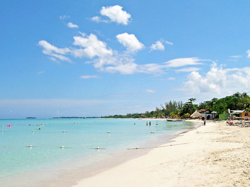 Merril's II Beach Resort