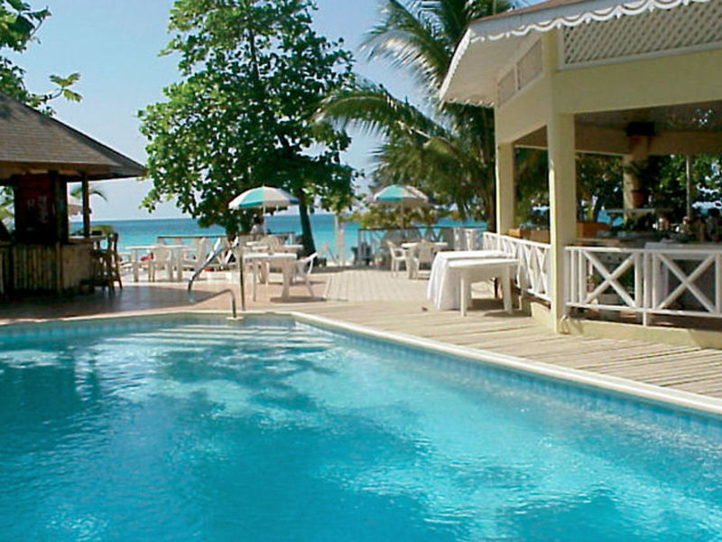 Merril's II Beach Resort