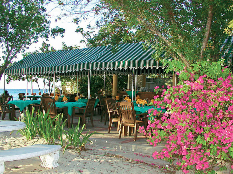 Merril's II Beach Resort