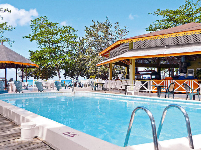 Merril's II Beach Resort