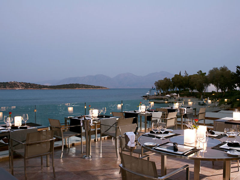 Minos Beach art hotel