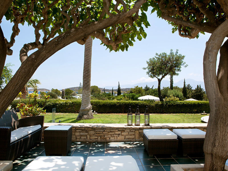 Minos Beach art hotel