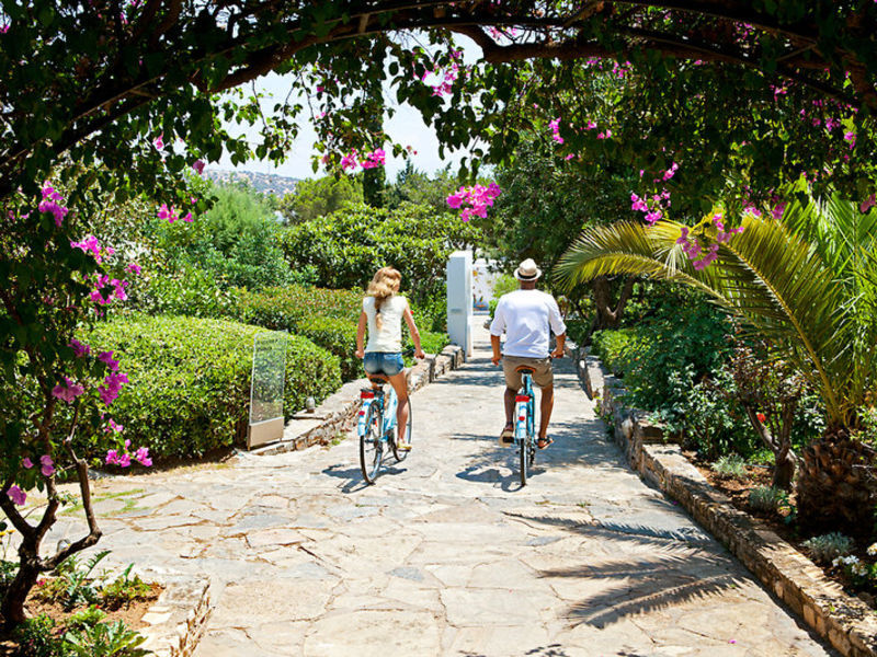 Minos Beach art hotel
