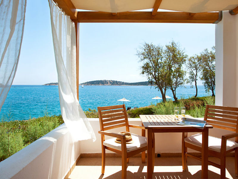 Minos Beach art hotel