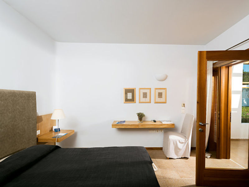 Minos Beach art hotel