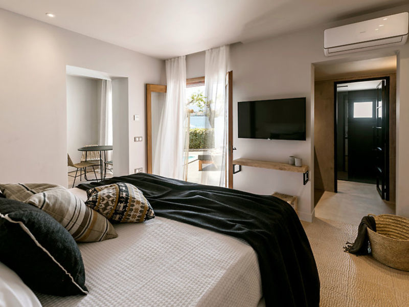 Minos Beach art hotel