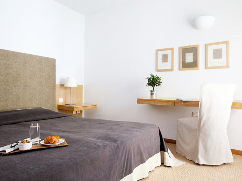 Minos Beach art hotel
