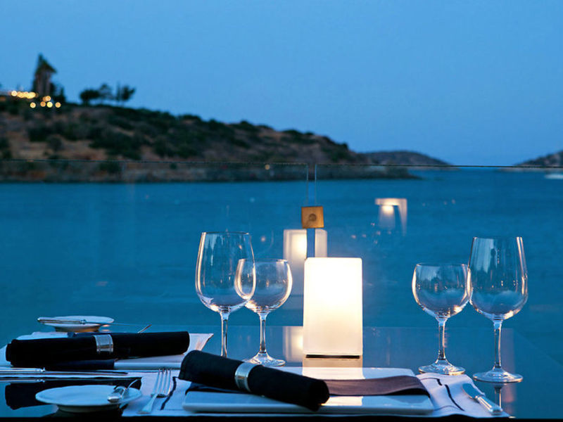 Minos Beach
