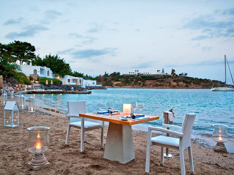 Minos Beach