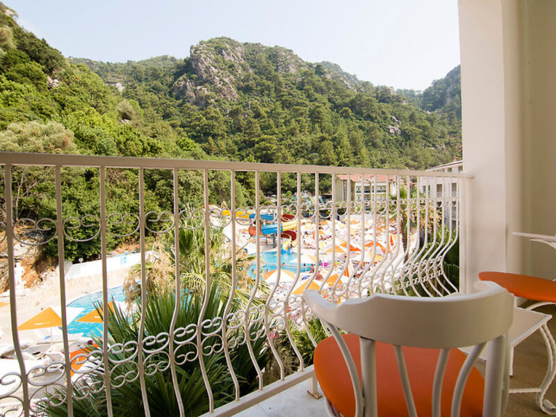 Mirage World
