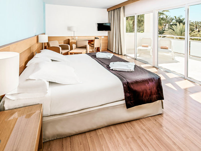 Mogan Princess & Beach Club