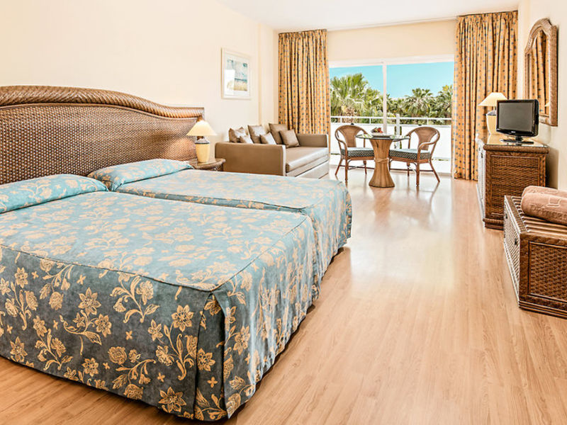 Mogan Princess & Beach Club