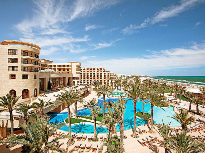 Mövenpick Resort & Marine
