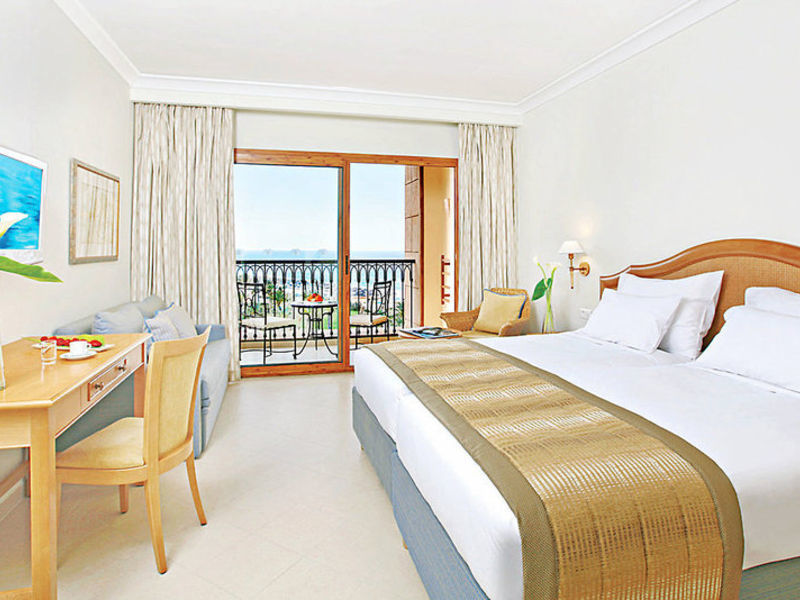 Mövenpick Resort & Marine Spa