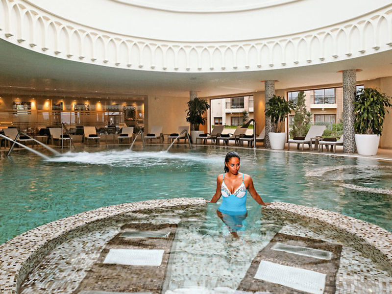 Mövenpick Resort & Marine Spa