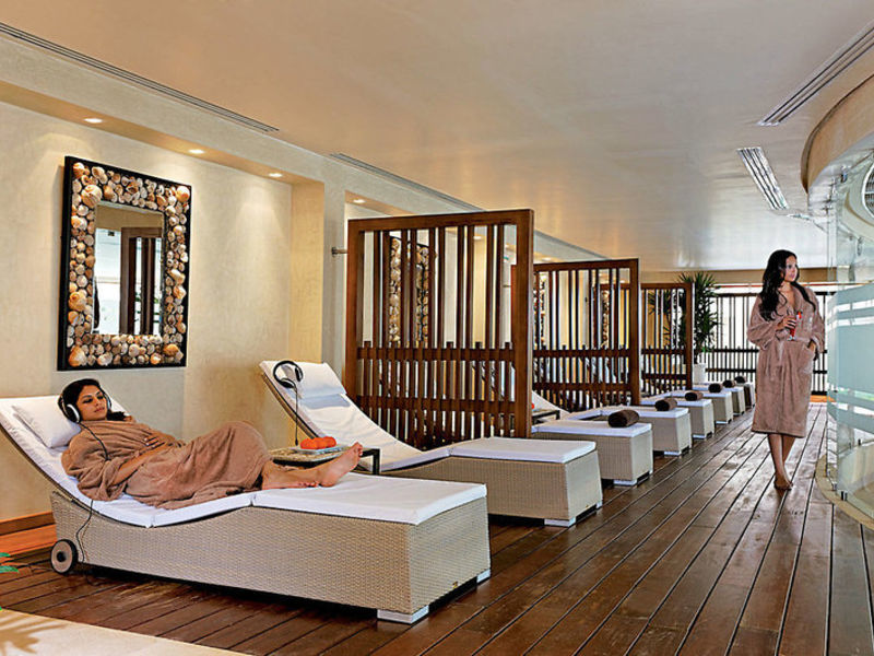 Mövenpick Resort & Marine Spa